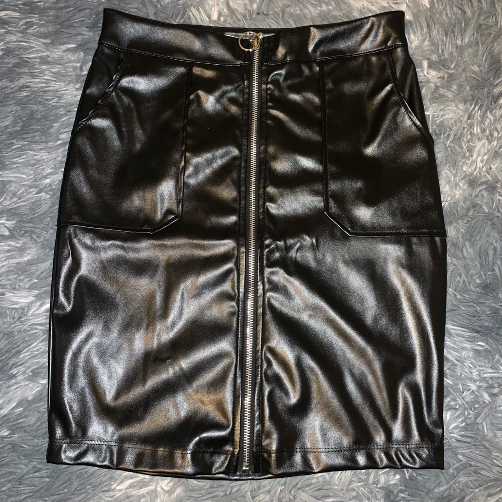 Leather skirt